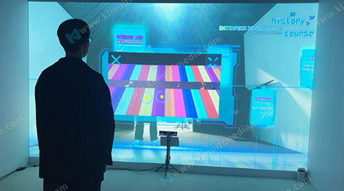 touchless exhibits
